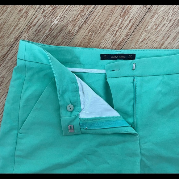 Zara - Green short - Picture 4 of 6